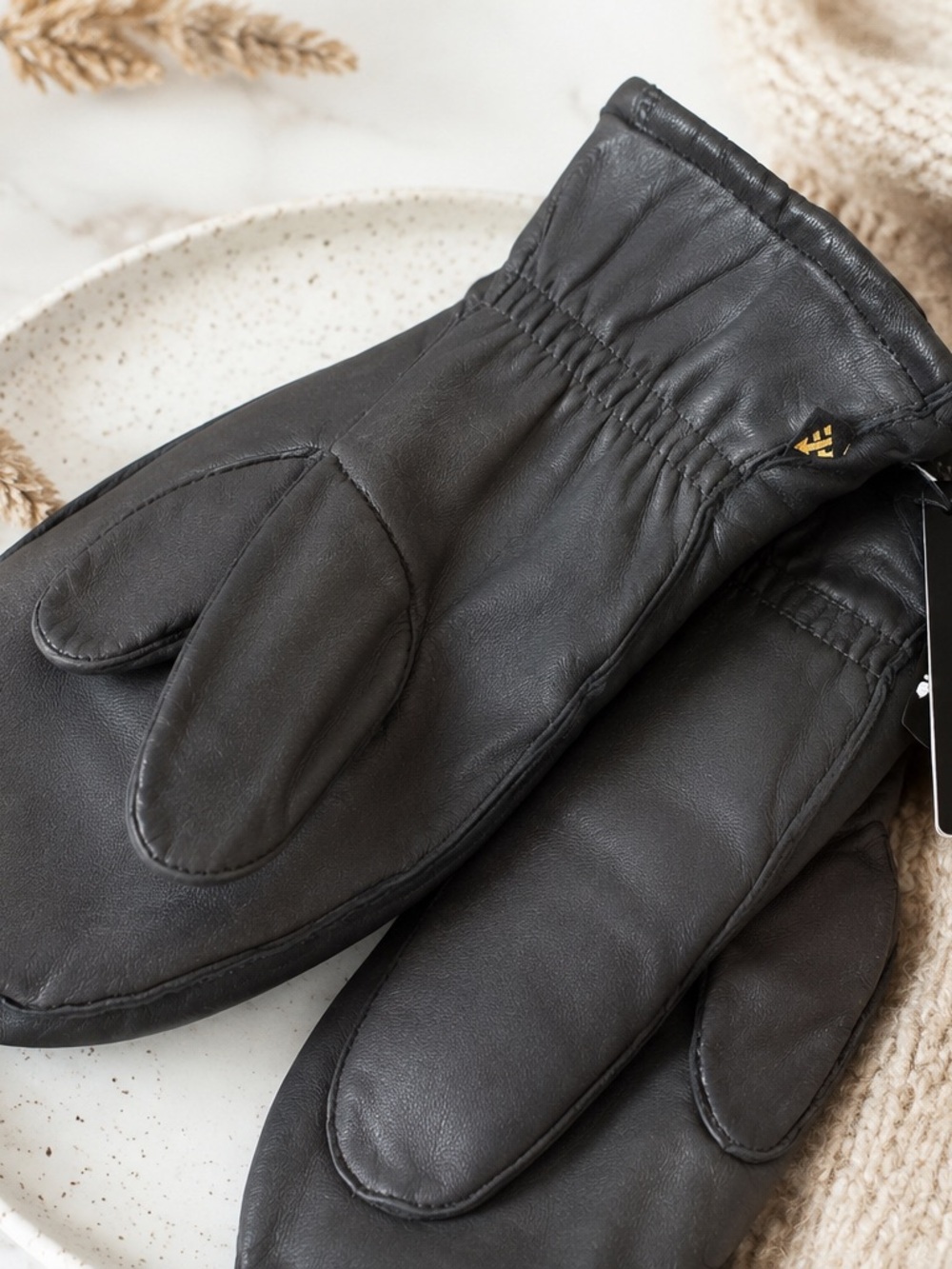 Auclair Women’s Kiva Leather Moccasin Mittens Charcoal M NWT